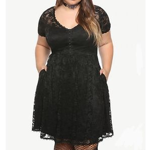 Hot Topic Black lace dress size 1 plus